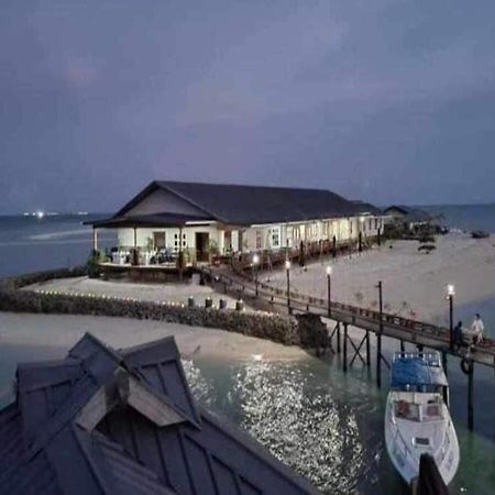 Santiri Island Resort เซมปอร์นา ภายนอก รูปภาพ