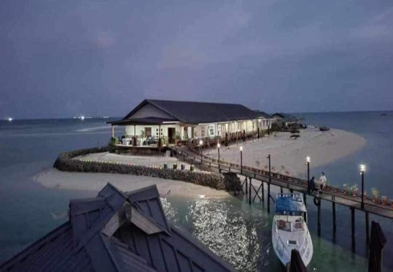 Santiri Island Resort เซมปอร์นา ภายนอก รูปภาพ