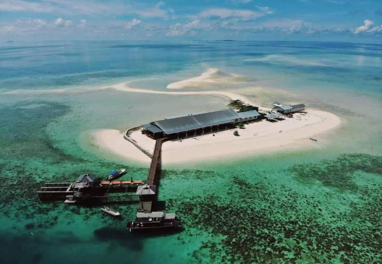 Santiri Island Resort เซมปอร์นา ภายนอก รูปภาพ