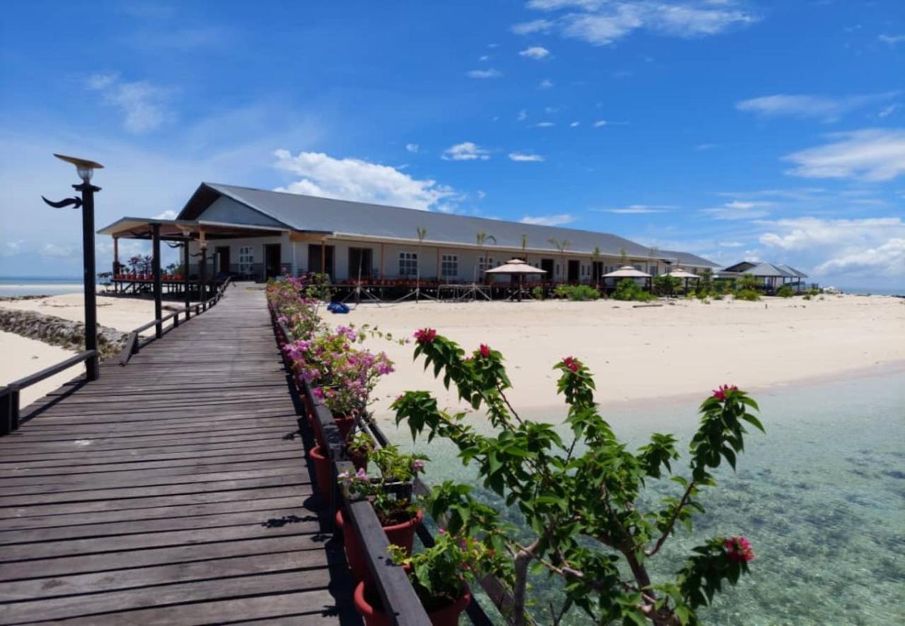 Santiri Island Resort เซมปอร์นา ภายนอก รูปภาพ