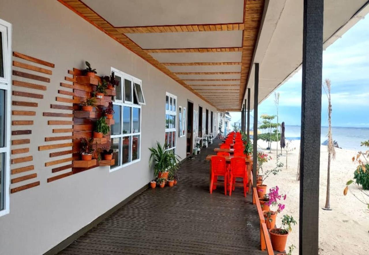 Santiri Island Resort เซมปอร์นา ภายนอก รูปภาพ
