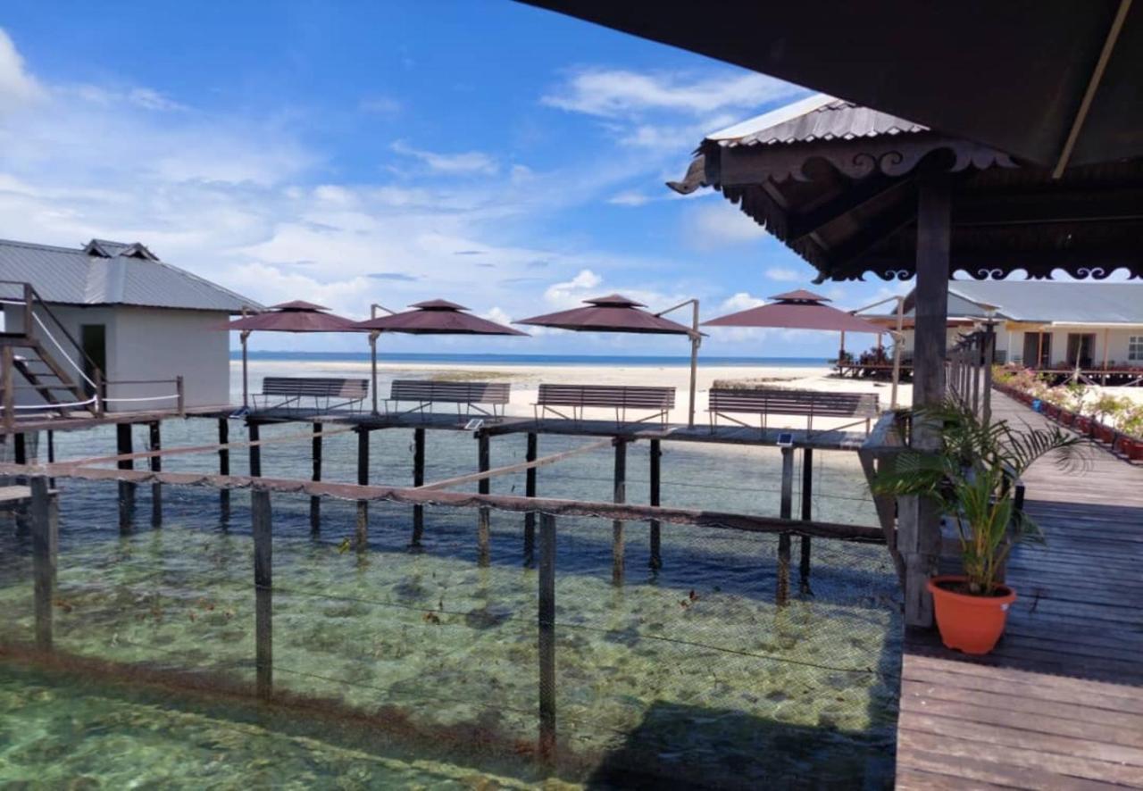 Santiri Island Resort เซมปอร์นา ภายนอก รูปภาพ