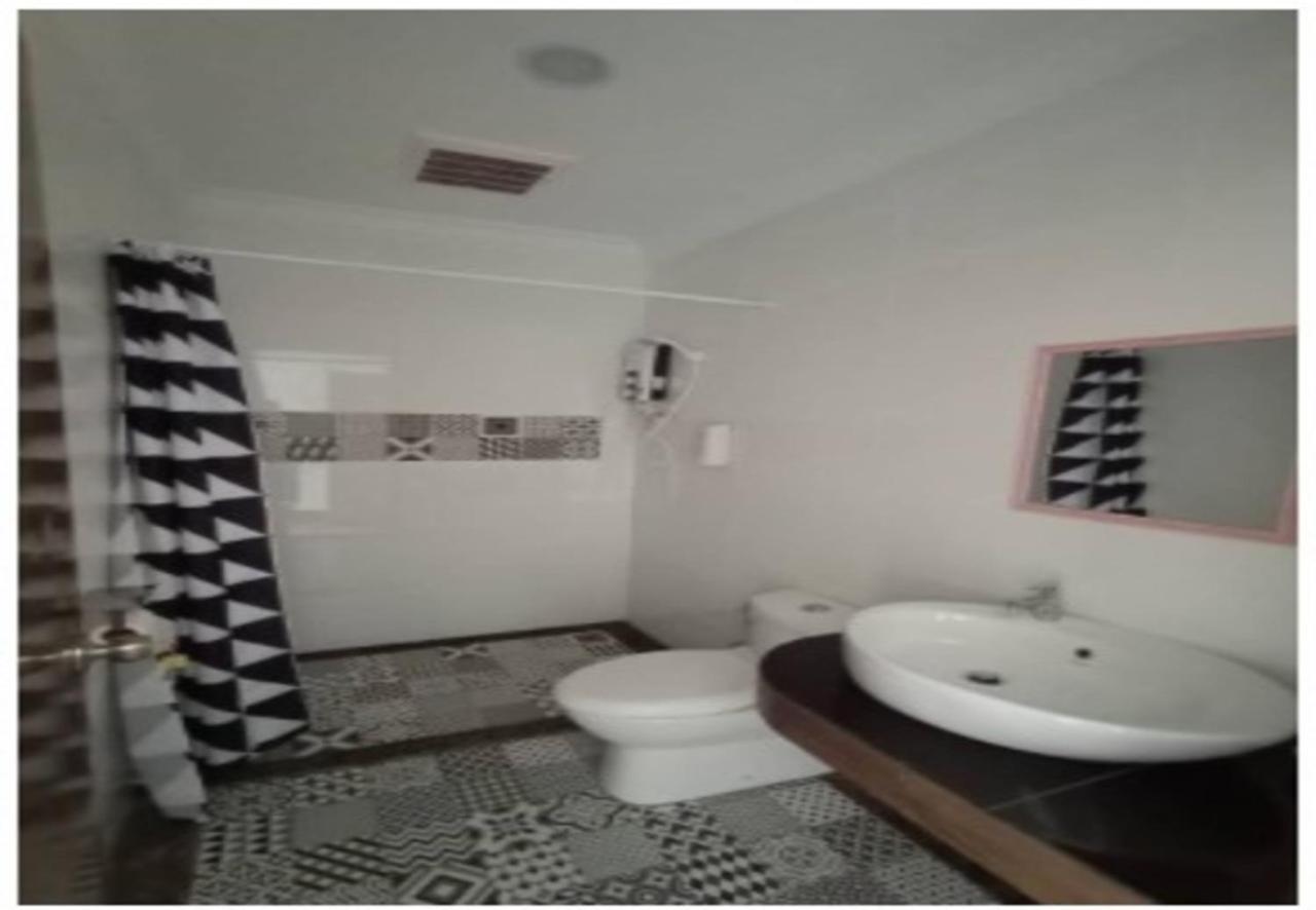 Santiri Island Resort เซมปอร์นา ภายนอก รูปภาพ