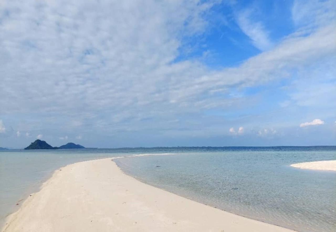 Santiri Island Resort เซมปอร์นา ภายนอก รูปภาพ